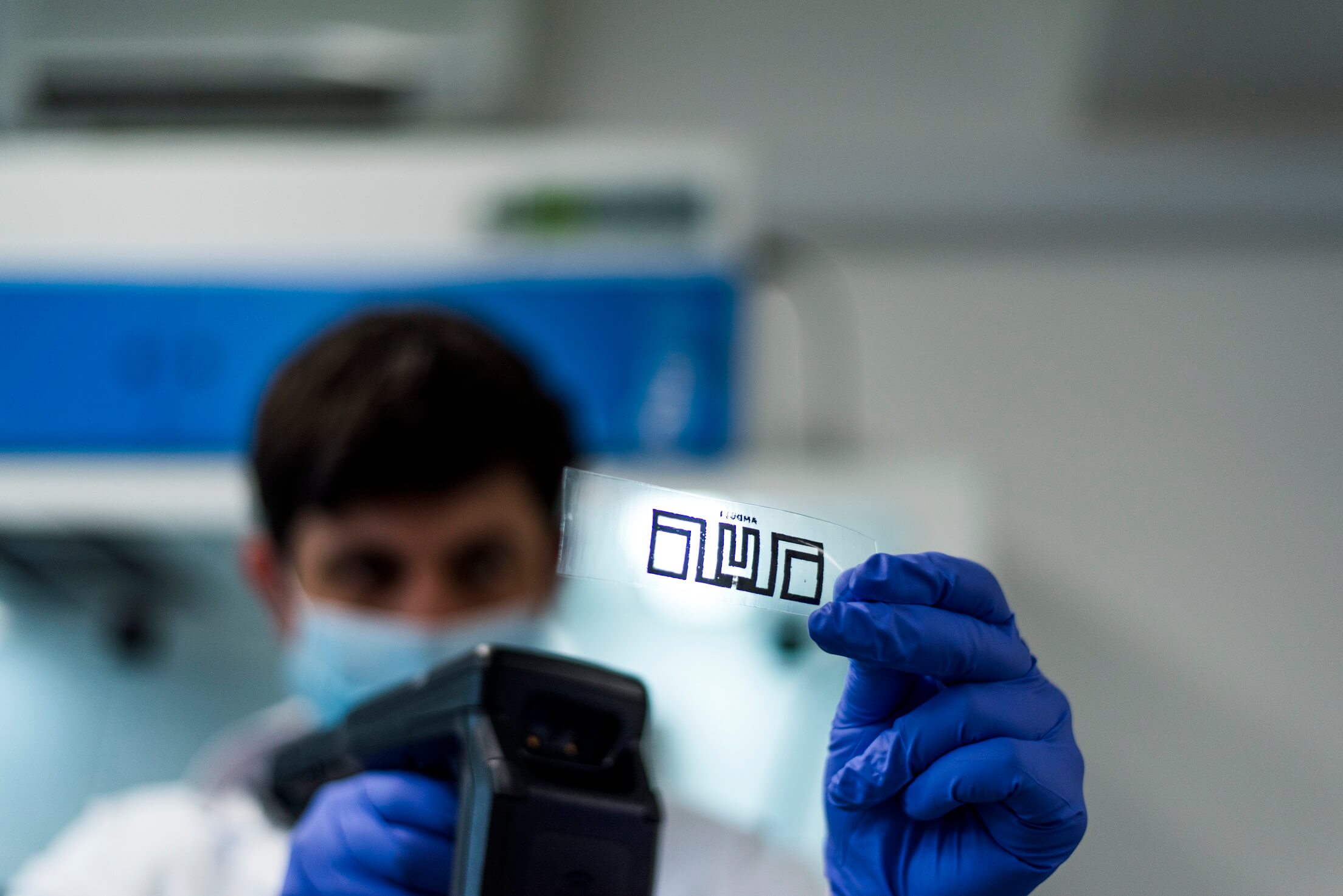 Historia de éxito de AMD - Advanced Material Development